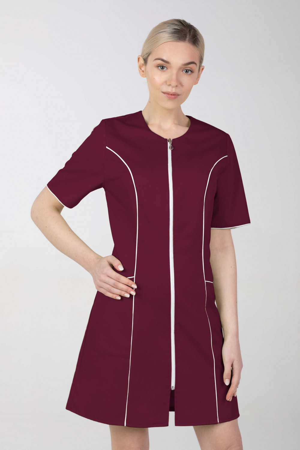 Dámske zdravotnícke šaty na zips M-173C, višňová